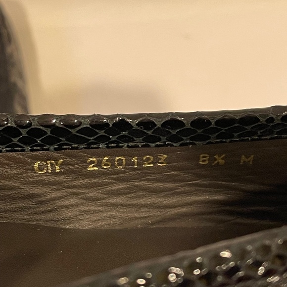 Stuart Weitzman black driving Moc - Picture 6 of 7